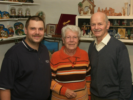 sm_gemeinde_krippenbau03.JPG