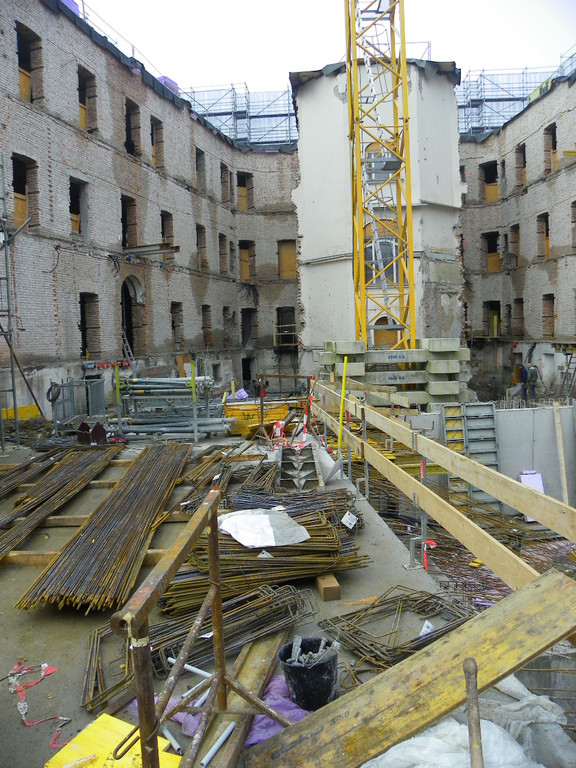 108_7693_jpg-1295736798