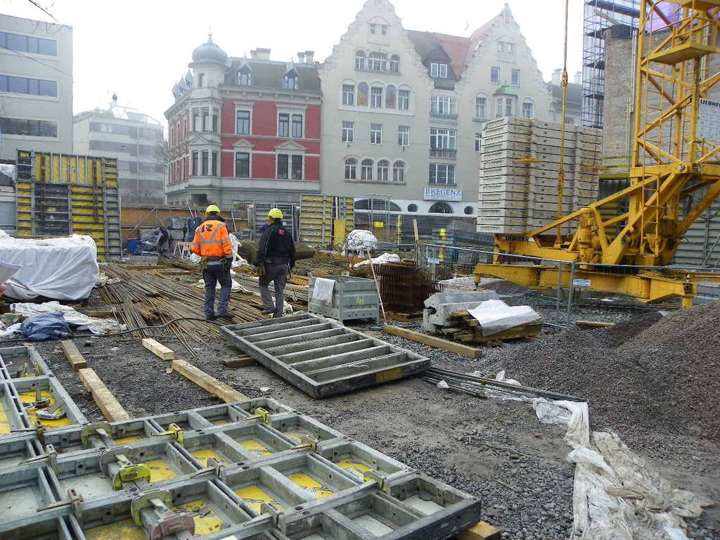 108_7690_jpg-1295736790