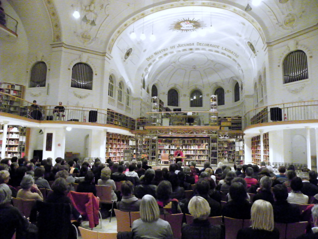 108_7990_jpg-1295738625