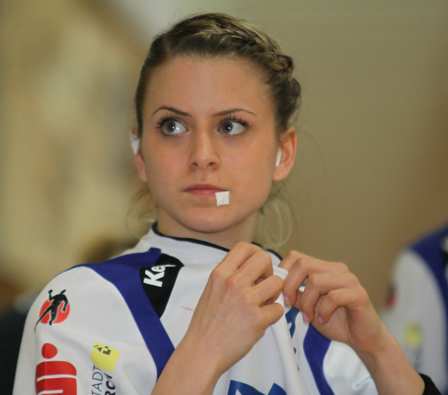 Handball Damen FK - Hypo 2  011 002_jpg-1295782844