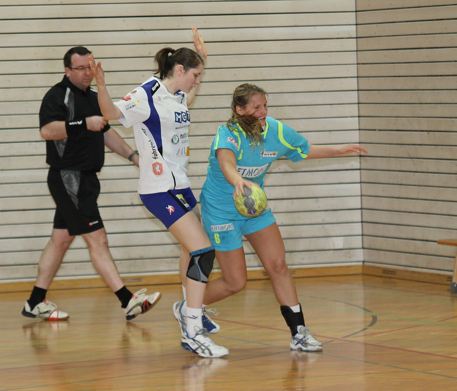 Handball Damen FK - Hypo 2  011 053_jpg-1295783340