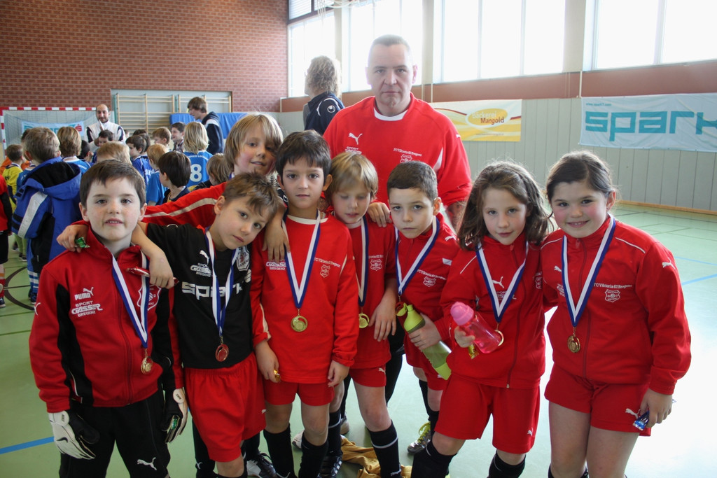 Fussball U 8 Turnier Halle 22-01-2010 _22__jpg-1295794570