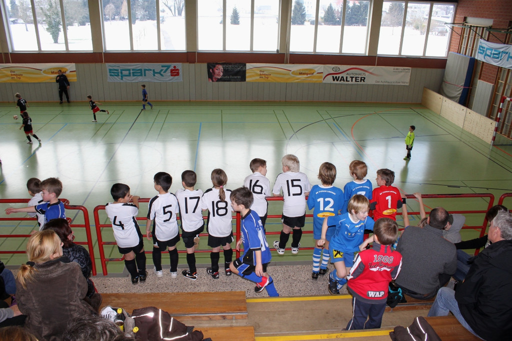 Fussball U 8 Turnier Halle 22-01-2010 _8__jpg-1295794382