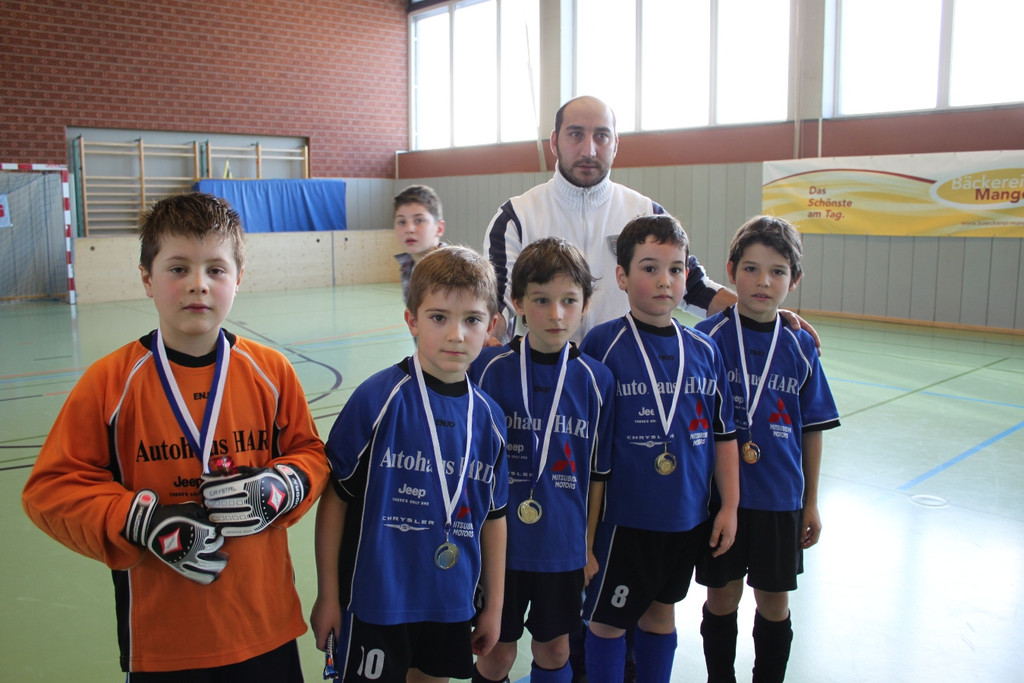 Fussball U 8 Turnier Halle 22-01-2010 _20__jpg-1295794540