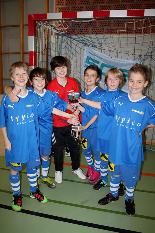 Fussball U 12 Turnier Halle 22-01-2010 _17__jpg-1295794874