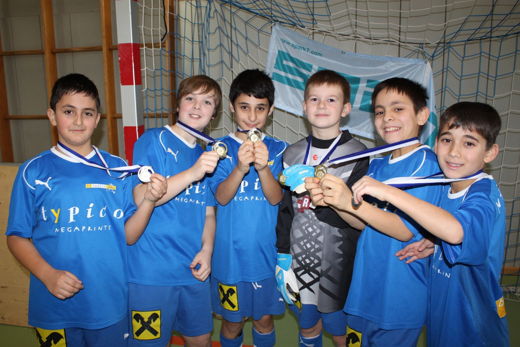 Fussball U 12 Turnier Halle 22-01-2010 _3__jpg-1295794666