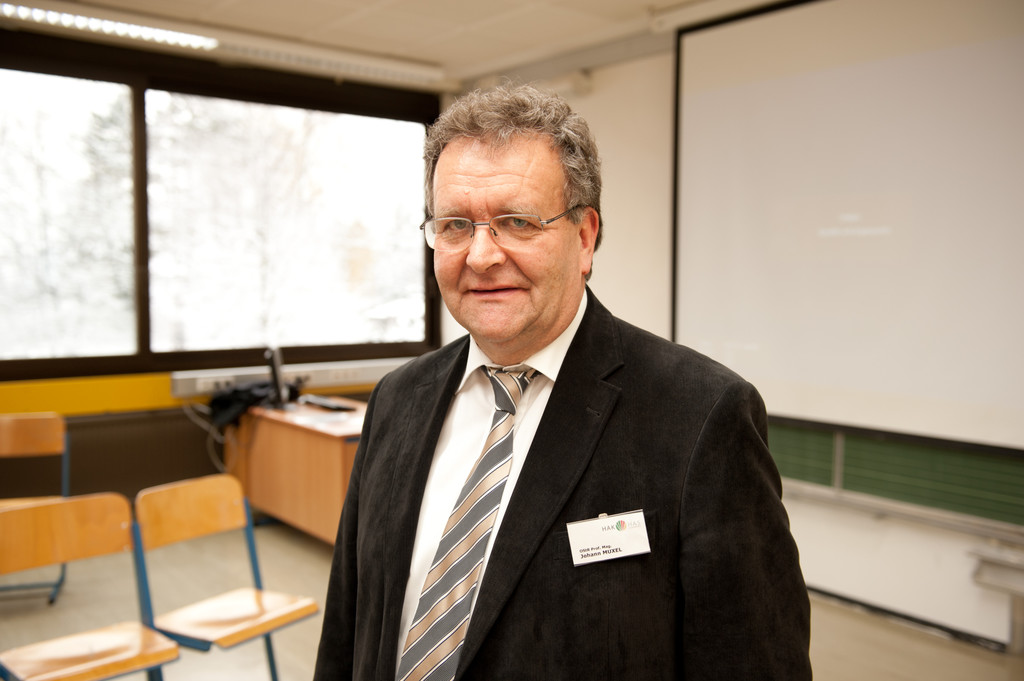 Prof_ Johann Muxel_jpg-1295854761