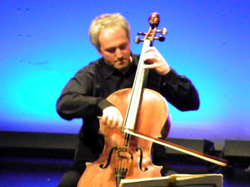 108_8520_jpg-1295999319