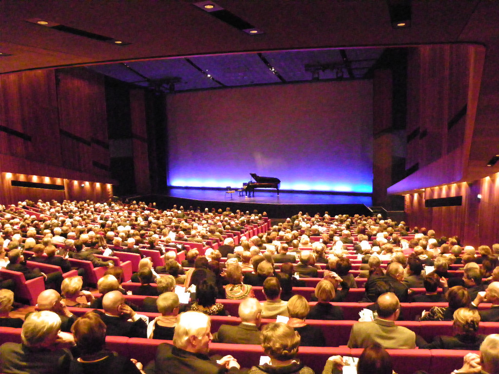 108_8514_jpg-1295999285