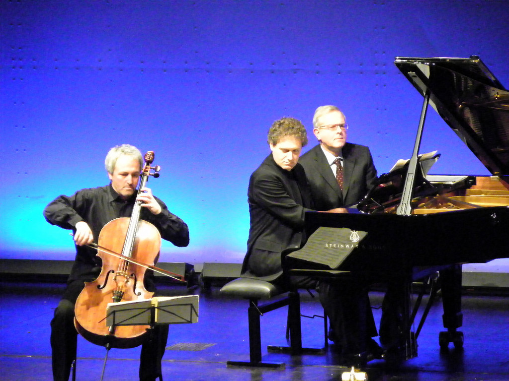 108_8518_jpg-1295999312