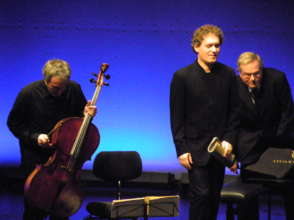 108_8517_jpg-1295999306