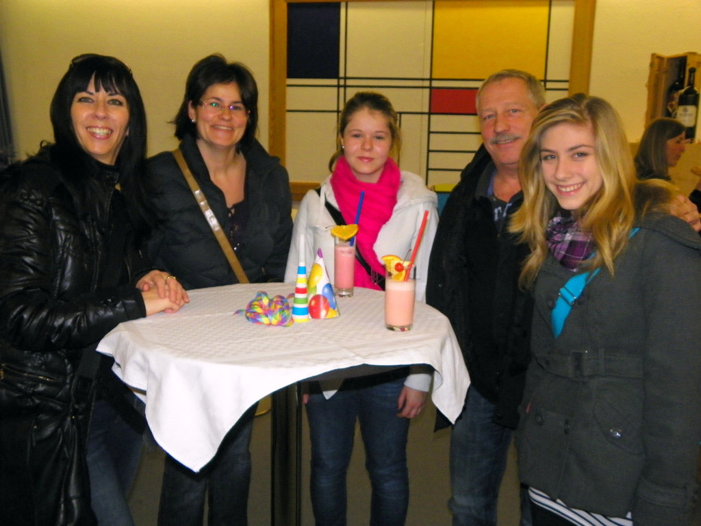 108_8439_jpg-1296003028