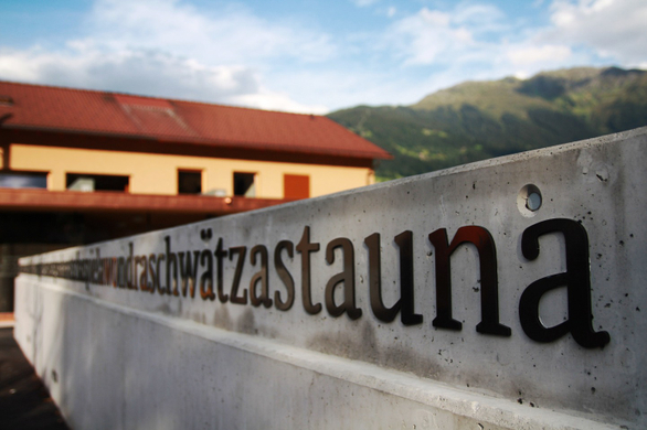 Turnsaal neu _62__jpg-1296053021