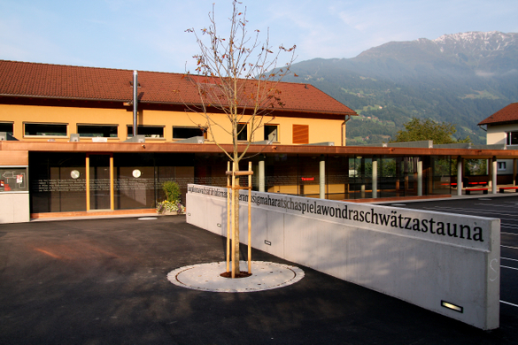 Turnsaal neu _93__JPG-1296053097