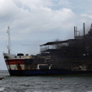 Brand auf Fähre in Indonesien