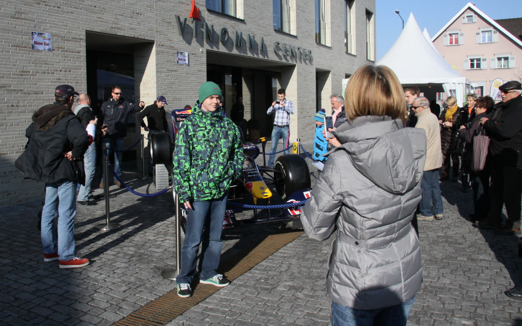 S_Vettel  2011 001_jpg-1296229227