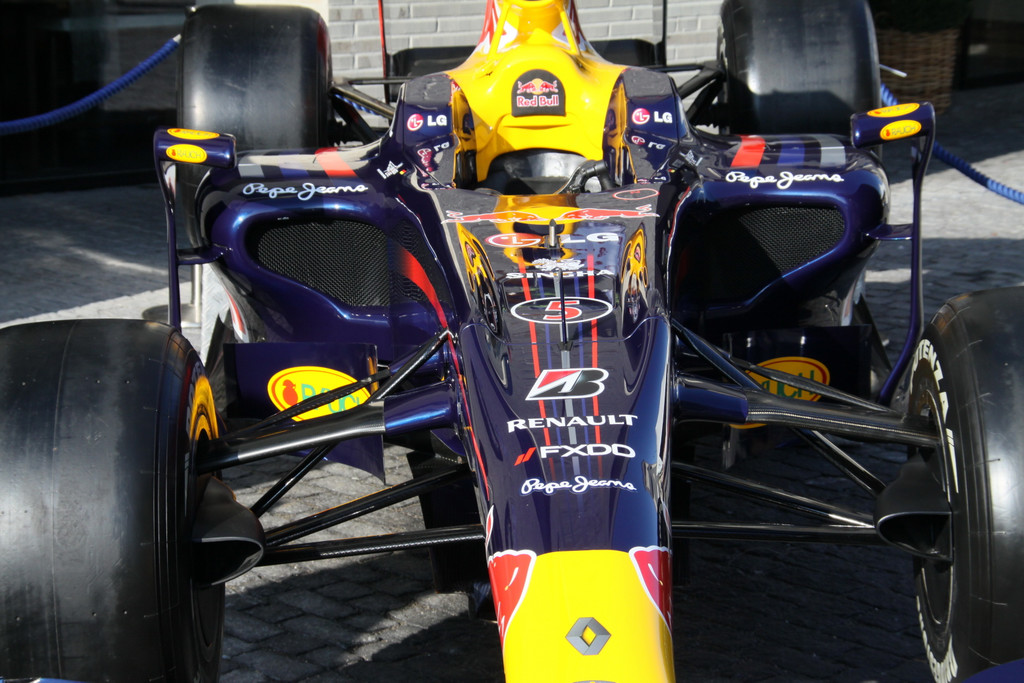 S_Vettel  2011 010_jpg-1296229322
