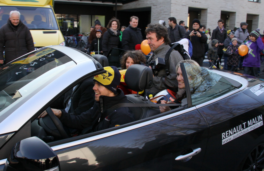 S_Vettel  2011 050_jpg-1296229866