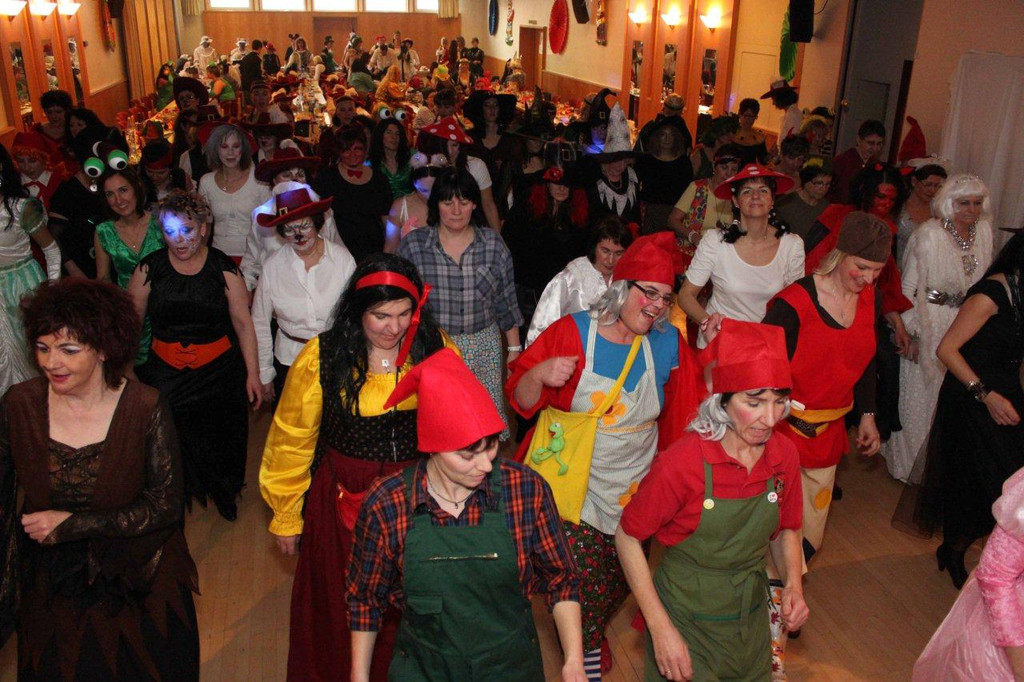SKB Ball 2011-8_jpg-1296408024