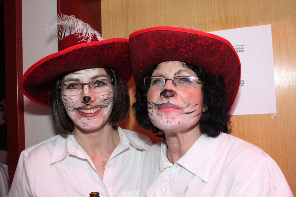 SKB Ball 2011-19_jpg-1296408118