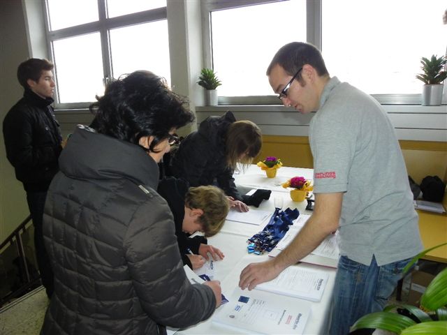 109_0219_jpg-1296692401