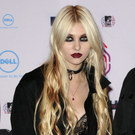 Spain_MTV_European_Music_Awards_2010_Arrivals_LDJ126.jpg