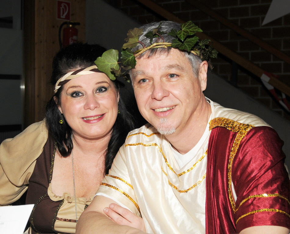 SCF-Ball 05-02-2011 61_jpg-1296987707
