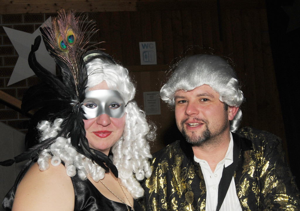SCF-Ball 05-02-2011 63_jpg-1296987726