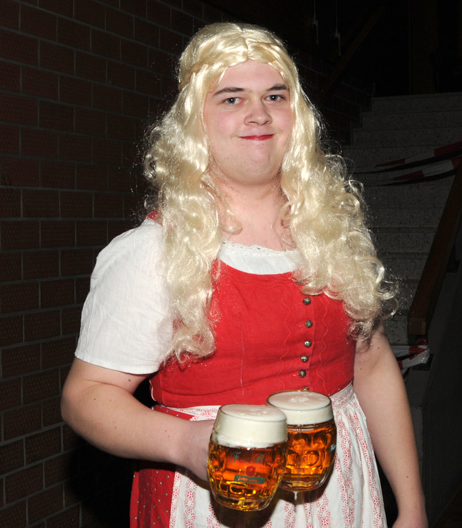 SCF-Ball 05-02-2011 76_jpg-1296987798