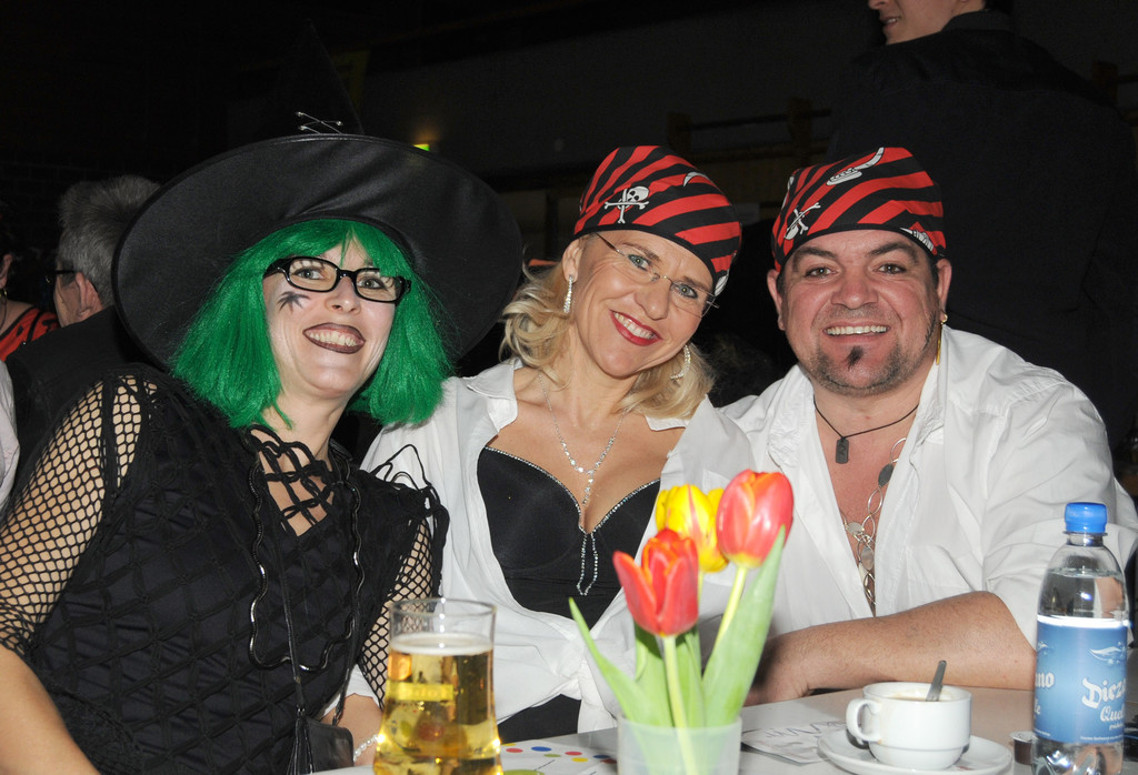 SCF-Ball 05-02-2011 89_jpg-1296987875