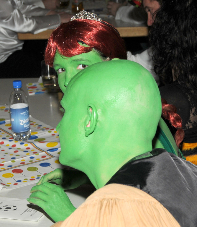 SCF-Ball 05-02-2011 101_jpg-1296987939