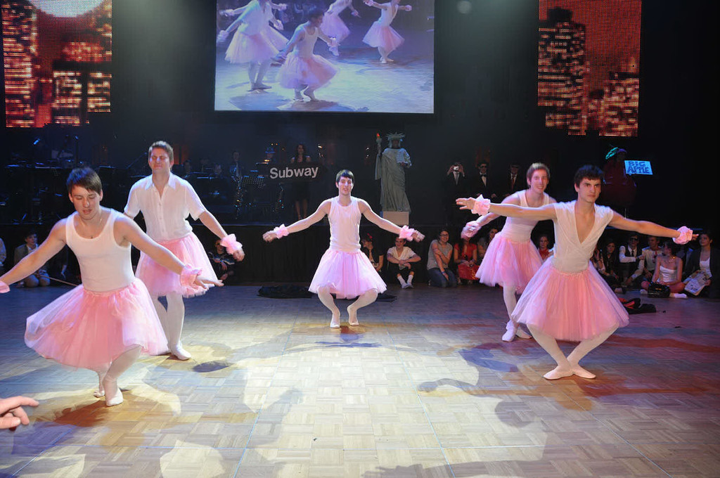 Ball5533_jpg-1297093515