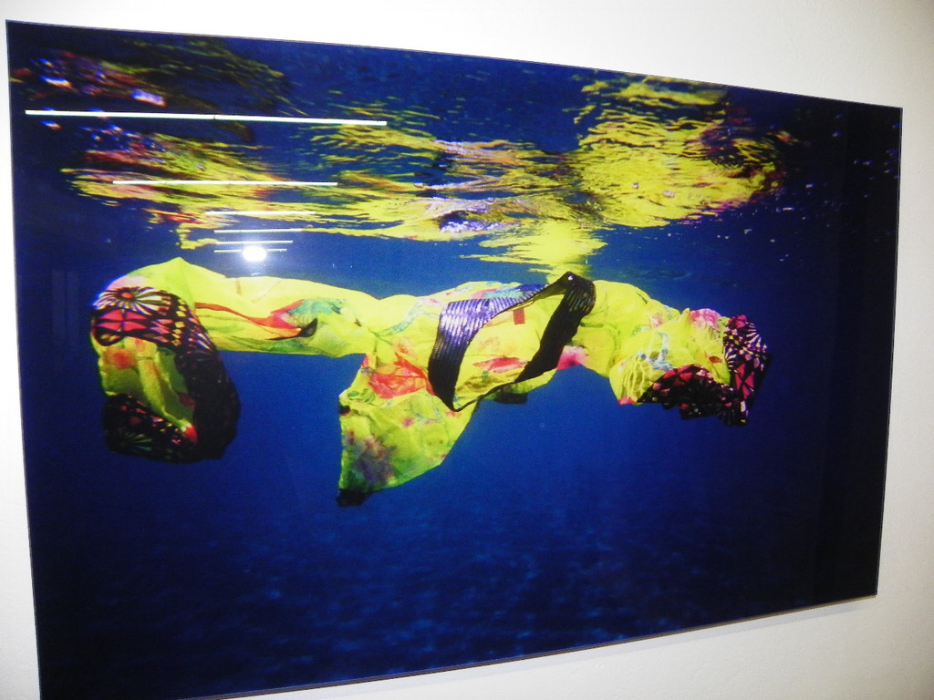 109_0595_jpg-1297200004