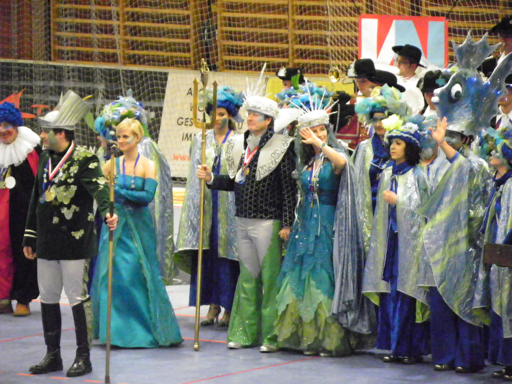 109_0833_jpg-1297208984