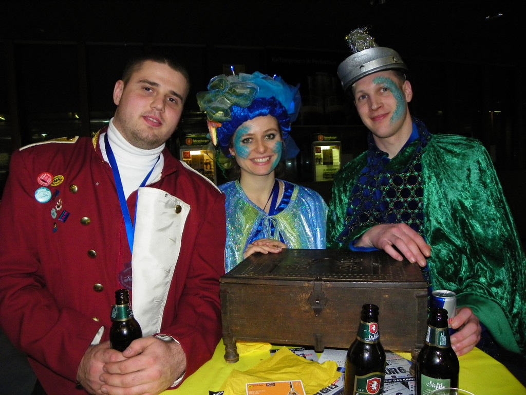 109_0779_jpg-1297209177