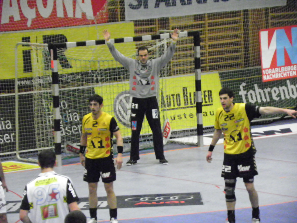 109_0790_jpg-1297209235