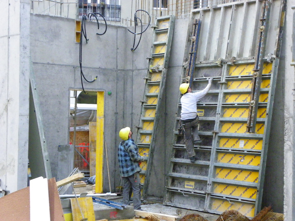 109_0161_jpg-1297210966