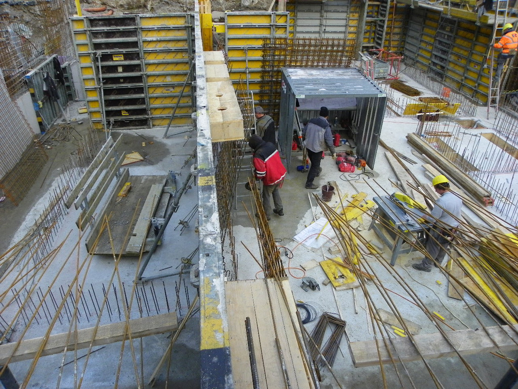 109_0171_jpg-1297210928