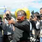 Kayapo-Indianer gegen Staudamm