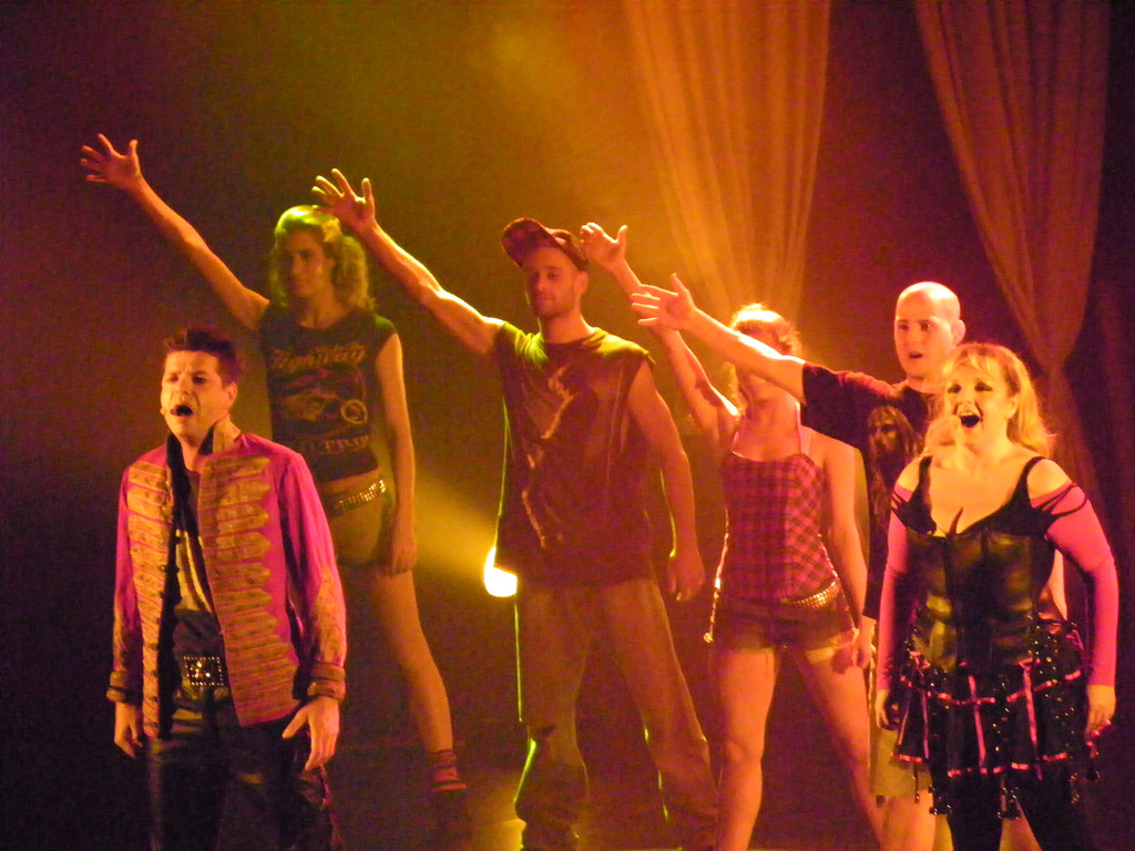 109_1579_jpg-1297289796