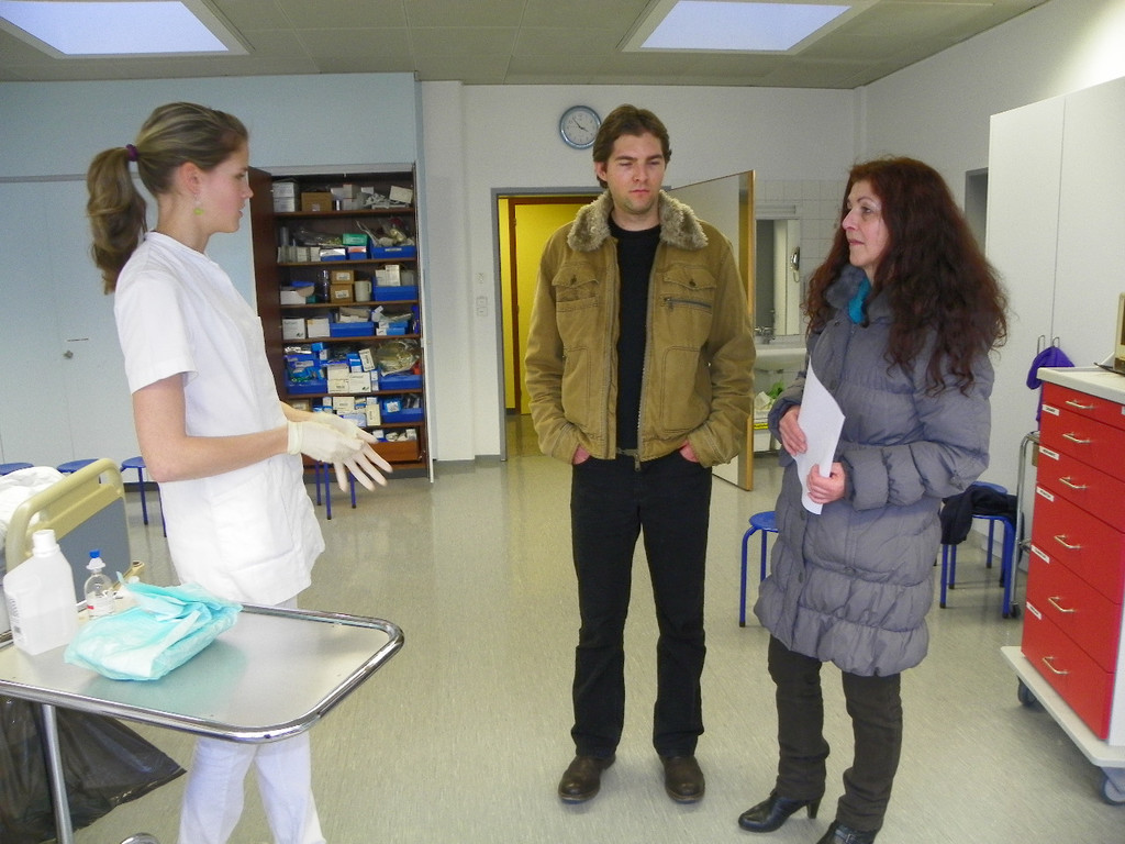 109_0558_jpg-1297383692