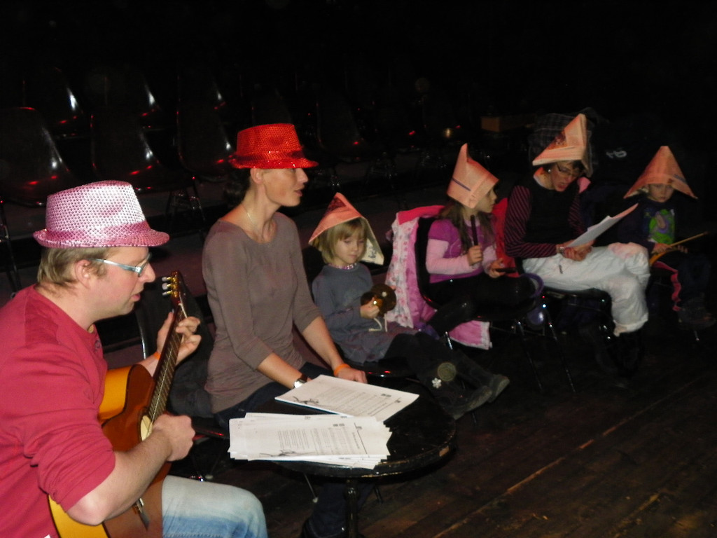 109_0468_jpg-1297385887