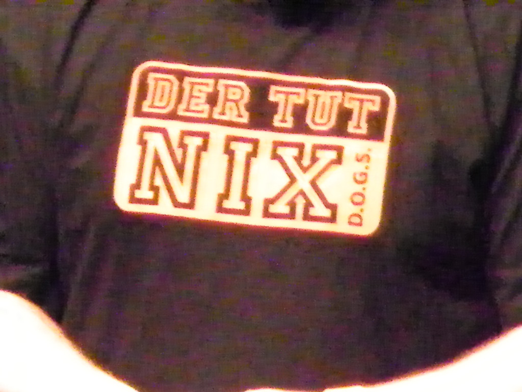 109_1723_jpg-1297386530