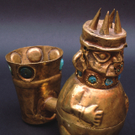 1000 Jahre INKAgold_Gef____ mit zweifachem K__rper und einem Zwischenrohr-Gold und Chrysokoll__c_ EMs Exhibits.jpg
