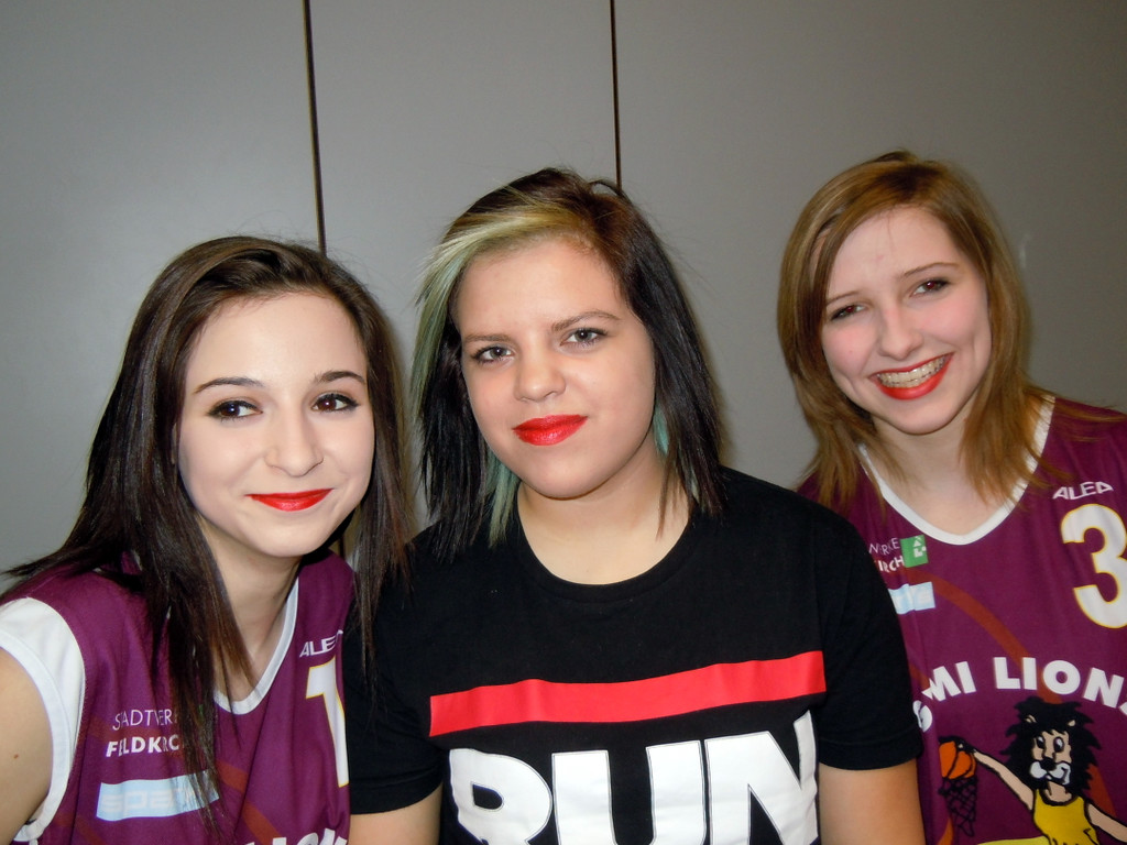 Lions Girls.JPG