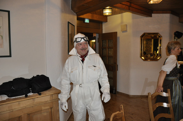 aur24_JPG-1297493719