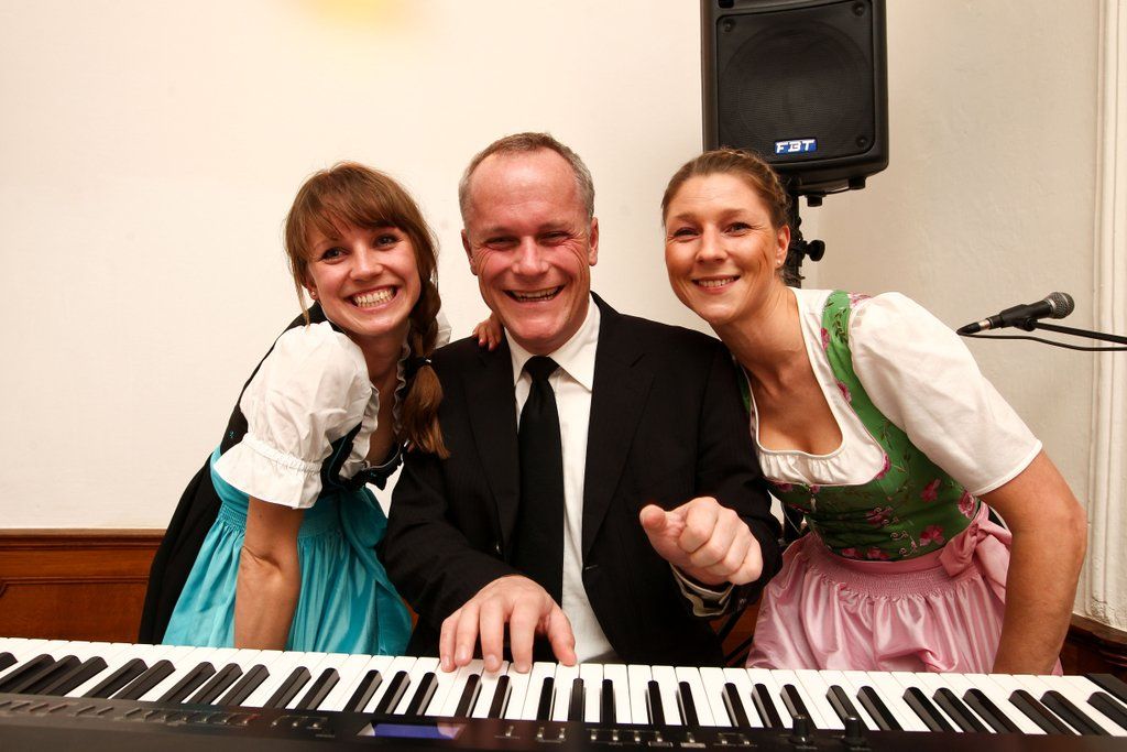 SMBSAlumniBallPress11021103.jpg