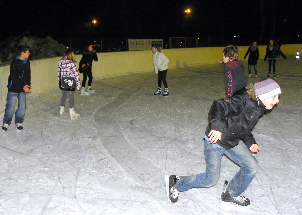 109_0877_jpg-1297604071