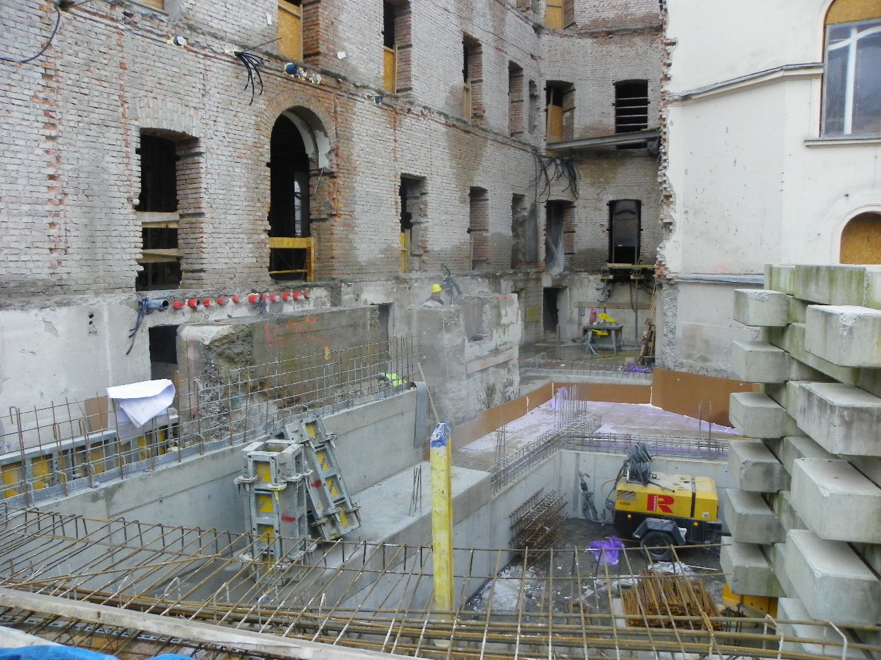 109_0172_jpg-1297704268